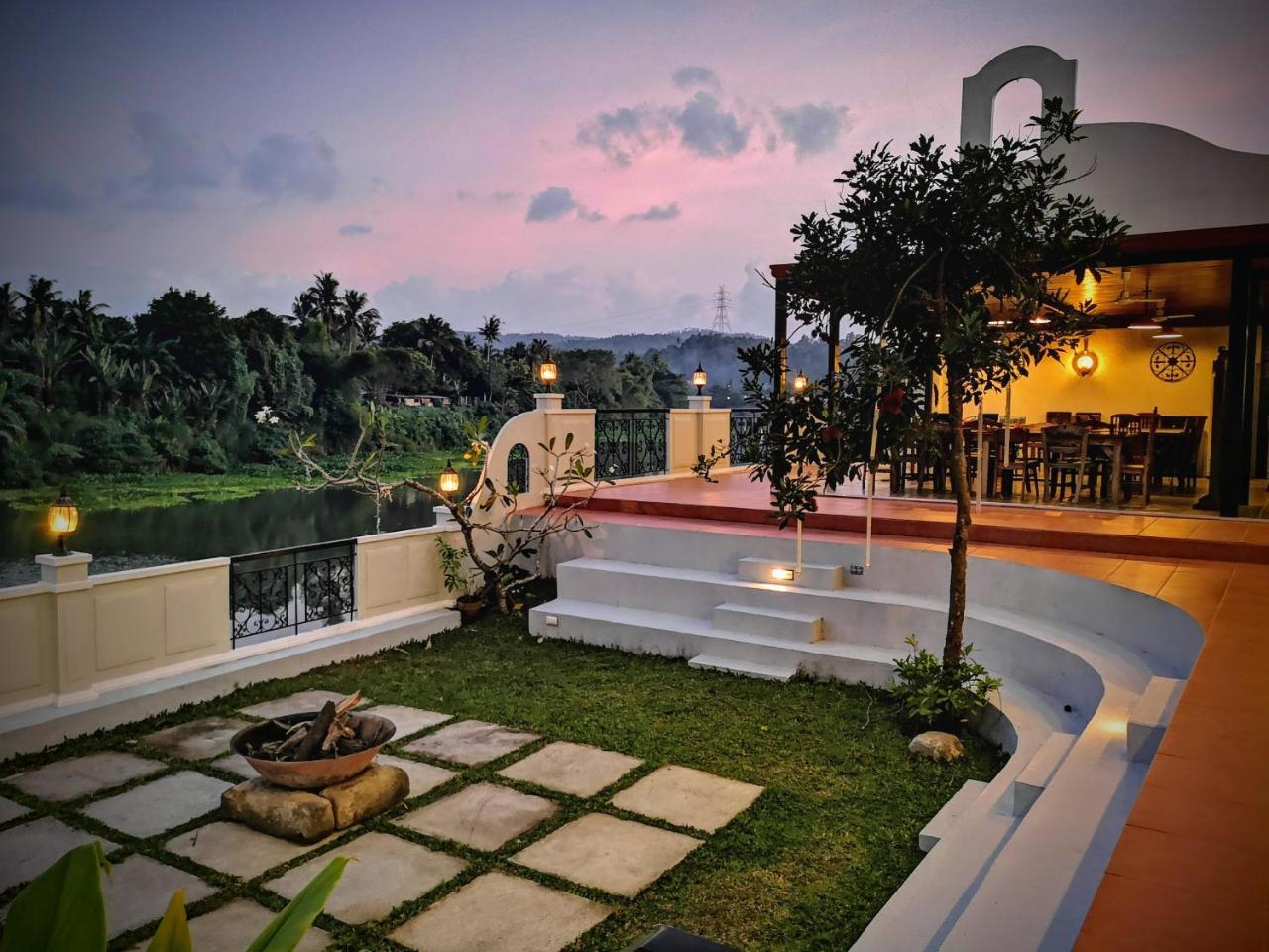 Casa Marina Bed And Breakfast Pagsanjan Exteriör bild